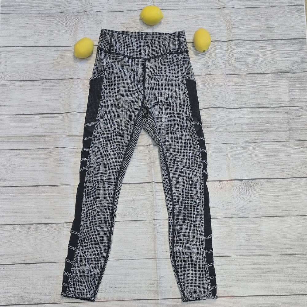 EUC 💎 Lululemon Wild And Free TightFall Net White Black/Black Size 4 - Picture 5 of 9